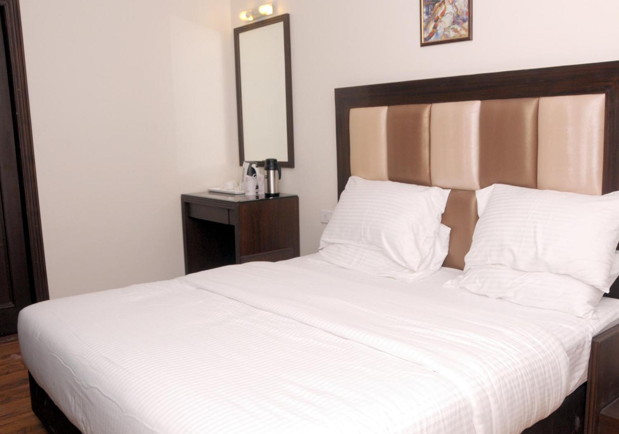 Hotel Prems Paradise Amritsar Exterior photo