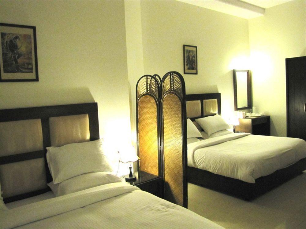 Hotel Prems Paradise Amritsar Exterior photo