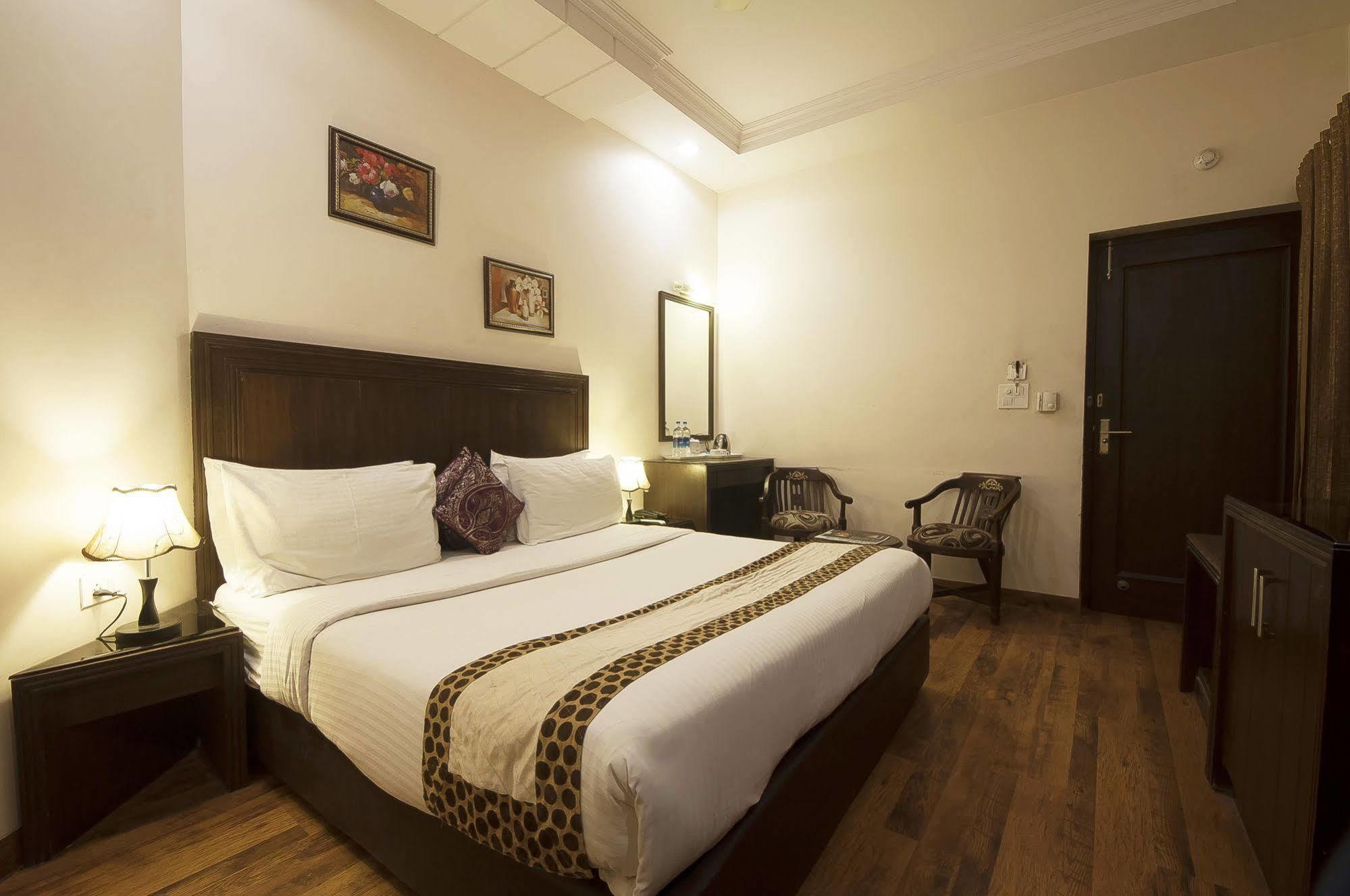 Hotel Prems Paradise Amritsar Exterior photo