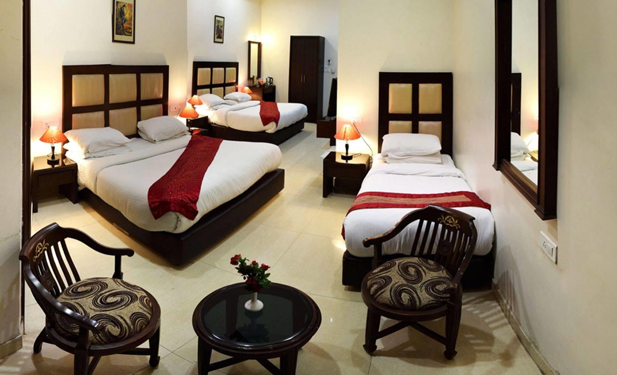 Hotel Prems Paradise Amritsar Exterior photo