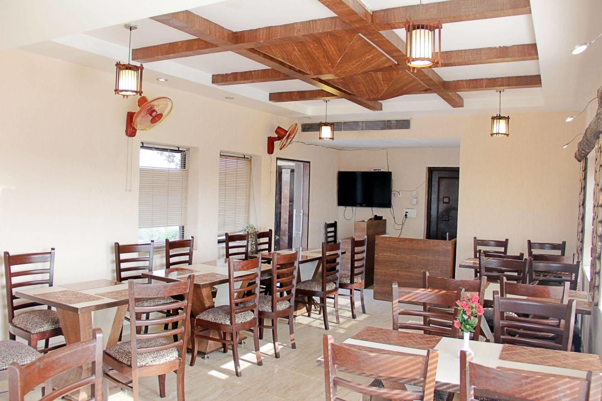 Hotel Prems Paradise Amritsar Exterior photo